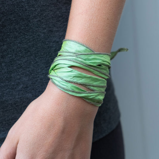 Bracciale Seta Tonalità Verde