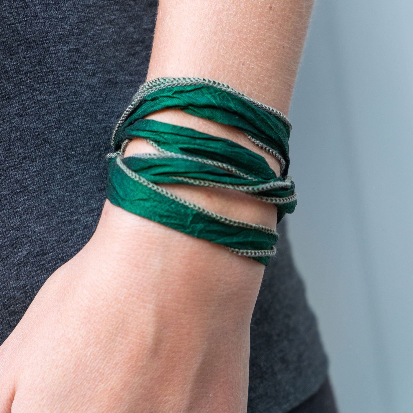 Bracciale Seta Tonalità Verde