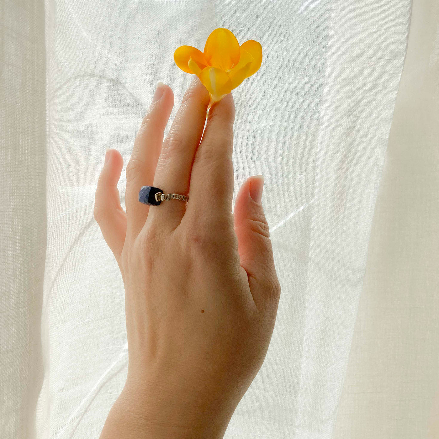 Anello Elastico Argento Cubo lapislazzuli