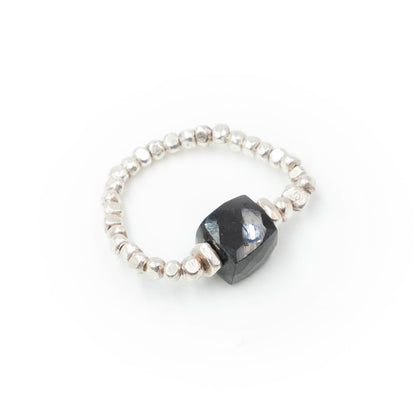 Anello Elastico Argento Cubo Onice